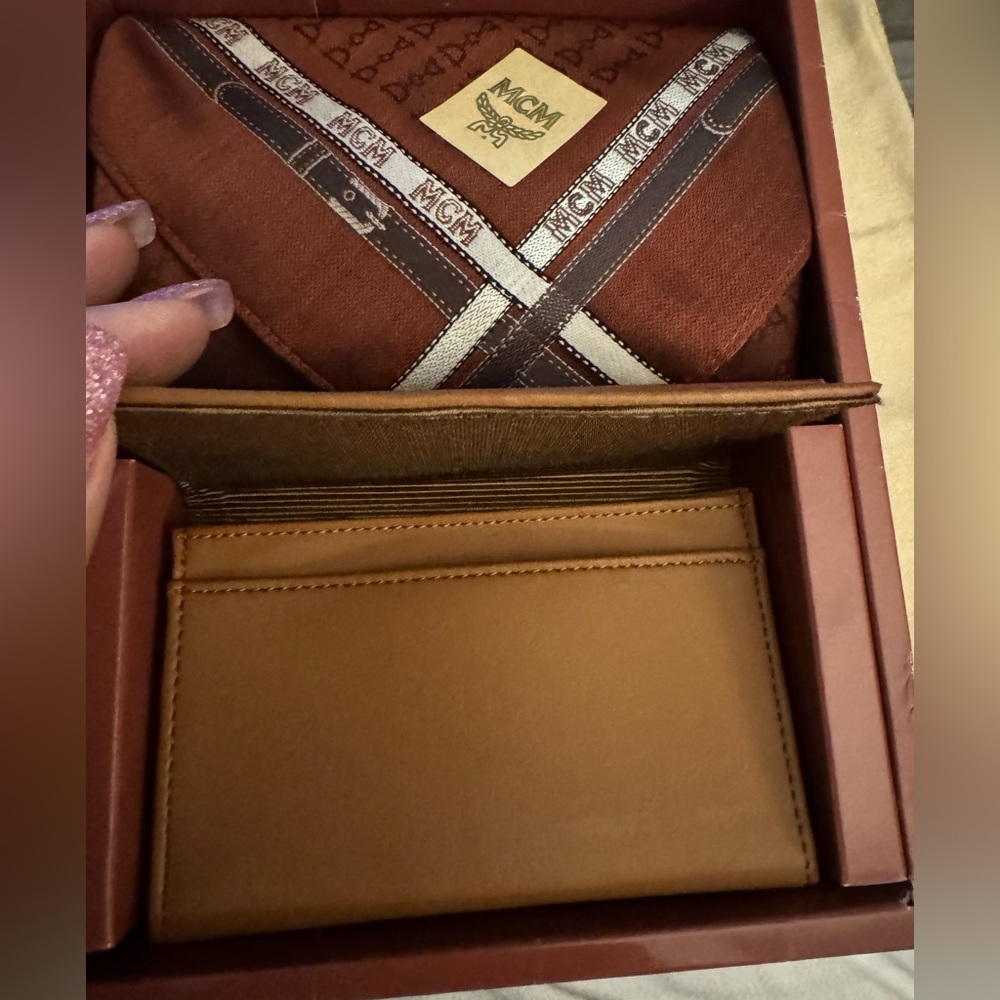 🆕MCM vintage scarf & Card Holder Set - Picture 4 of 8